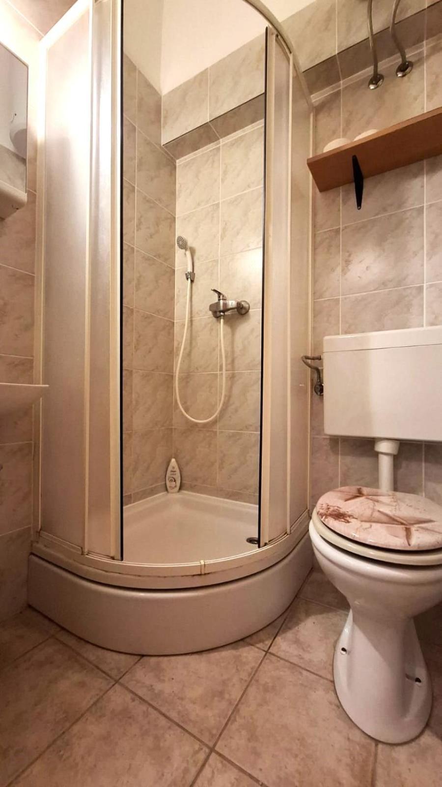 Apartman Karin Donji Karin Экстерьер фото