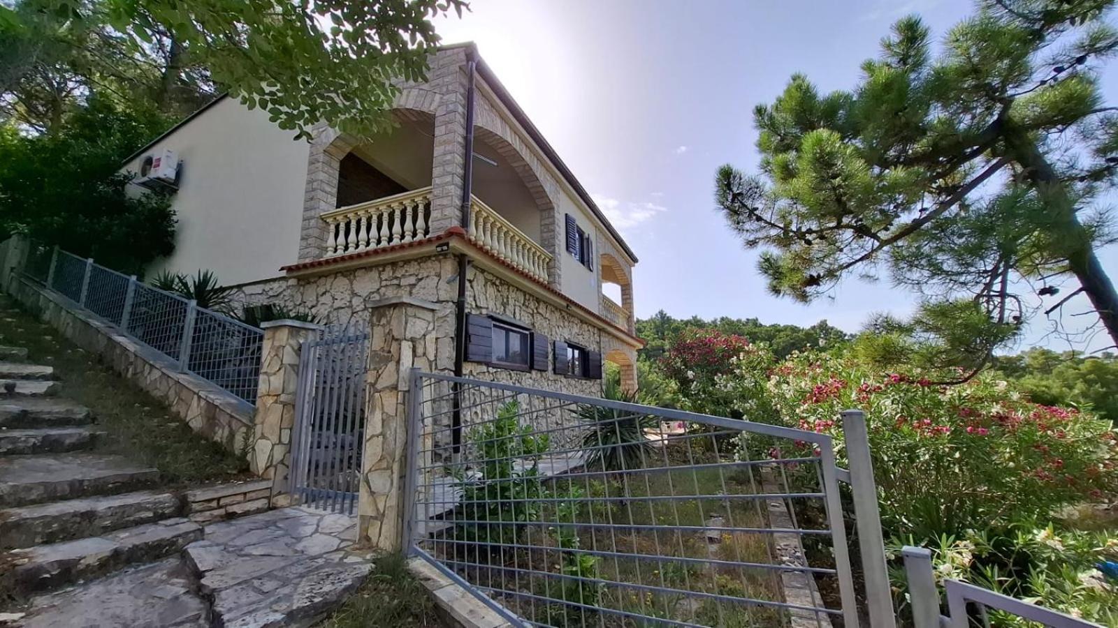 Apartman Karin Donji Karin Экстерьер фото